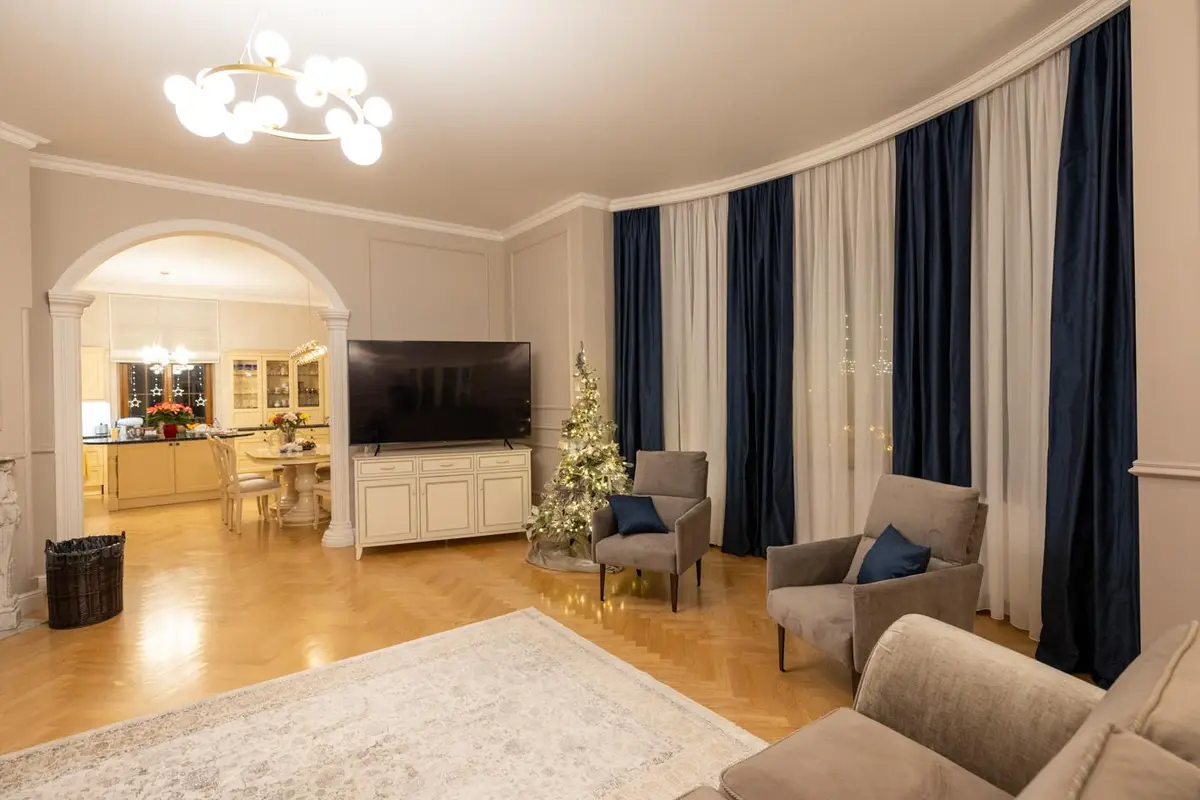 Dekoratérské studio BELLISSIMO - VLAIRIS s.r.o. záclony a závěsy na míru